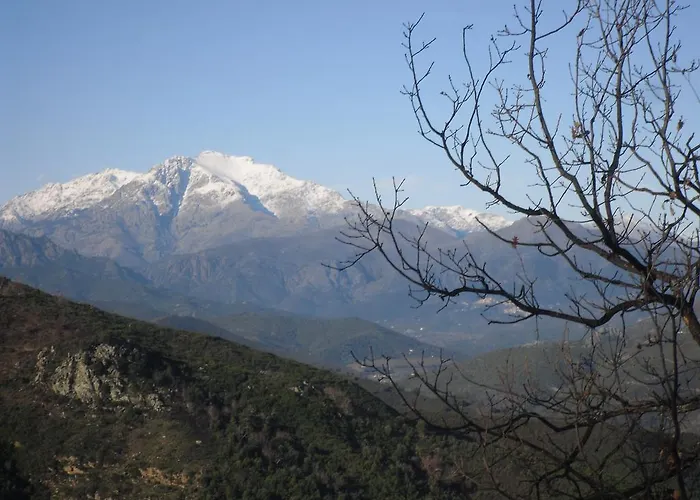 D'hotes La Marlotte Bed & Breakfast 4*