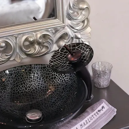 D'hotes La Marlotte فندق مبيت وإفطار