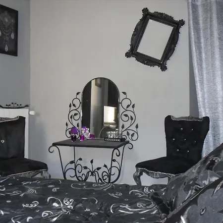 D'hotes La Marlotte Bed & Breakfast 4*