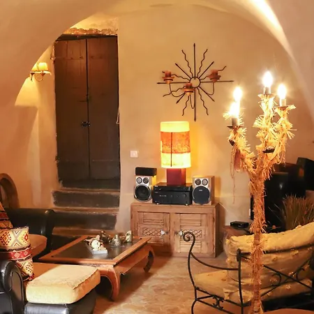 D'hotes La Marlotte Bed & Breakfast 4*
