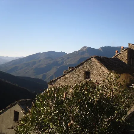 Oda ve Kahvaltı D'hotes La Marlotte 4*