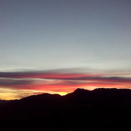 Oda ve Kahvaltı D'hotes La Marlotte