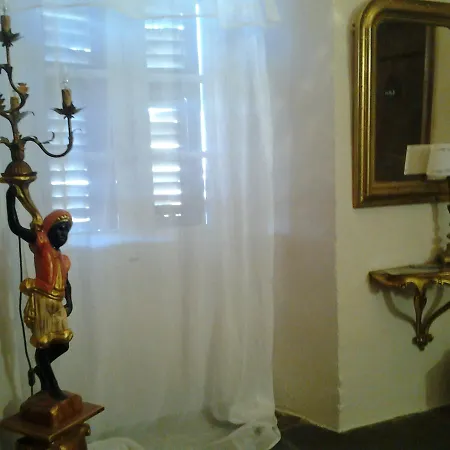 D'hotes La Marlotte Bed & Breakfast